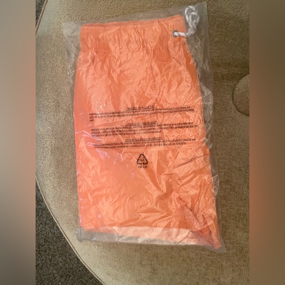 BRAND NEW LUCKY BRAND SWIM TRUNKS - Picture 1 of 2